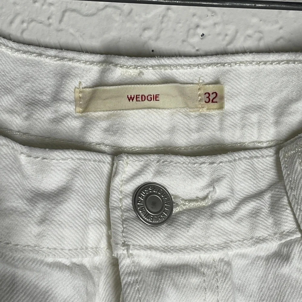 Levi's 501 Wedgie Straight Distressed White Jeans Sz 32 - Picture 6 of 14